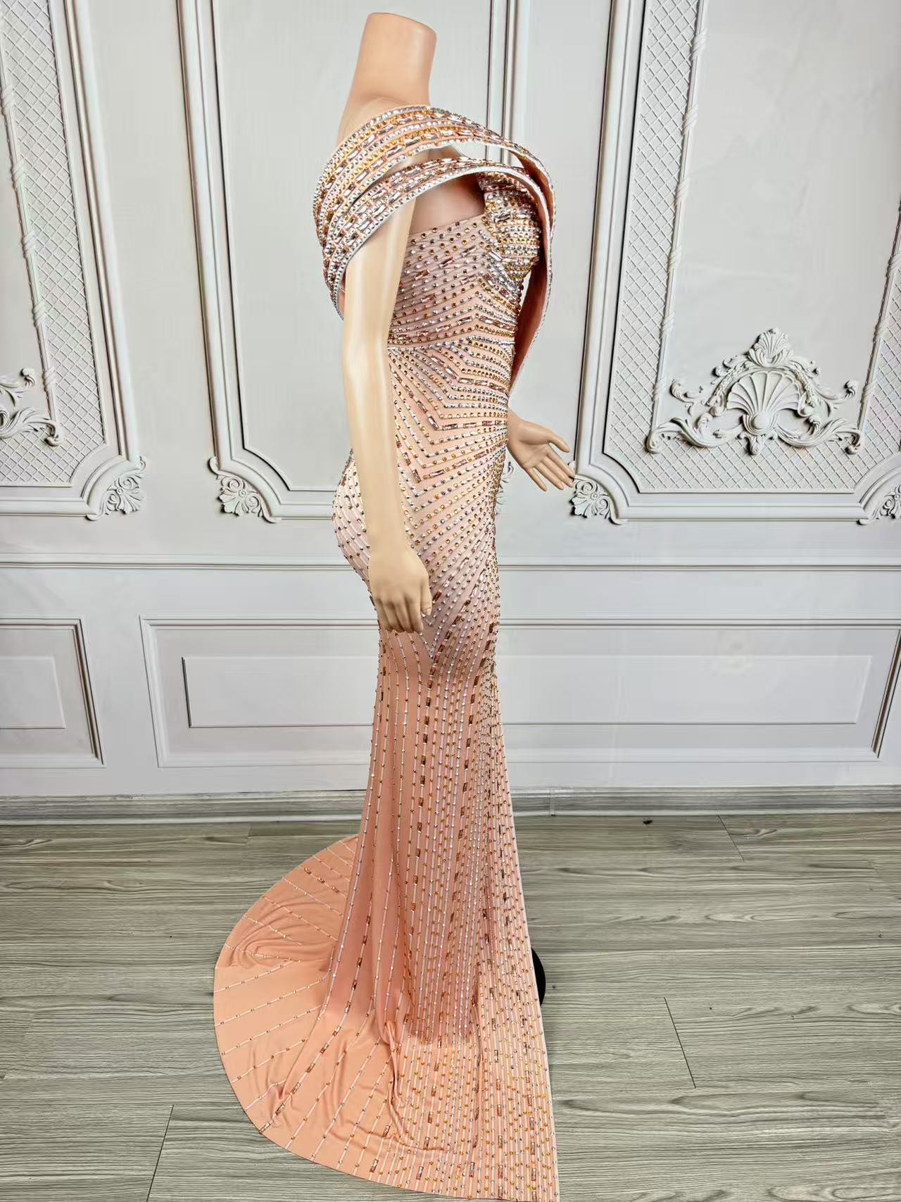 Xiangbin Sparkly Kristaller Ör - Women Formal Wear Photoshoot incelemesi ve fiyatı