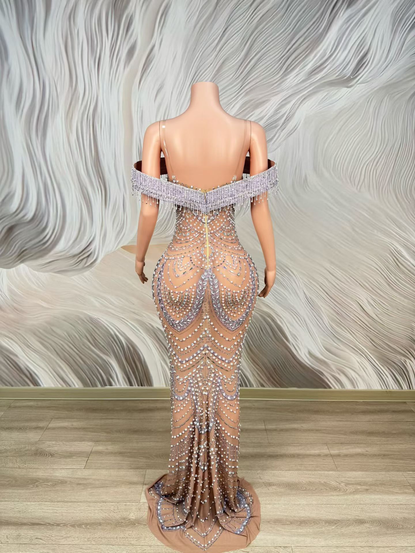 Lüks Zarif Resmi Straplez Uzun - Women Formal Wear Photoshoot incelemesi ve fiyatı